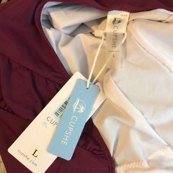 New Cupshe Red Burgundy Plunging Neckline Adjustable Straps Removable Pads L - Picture 7 of 7